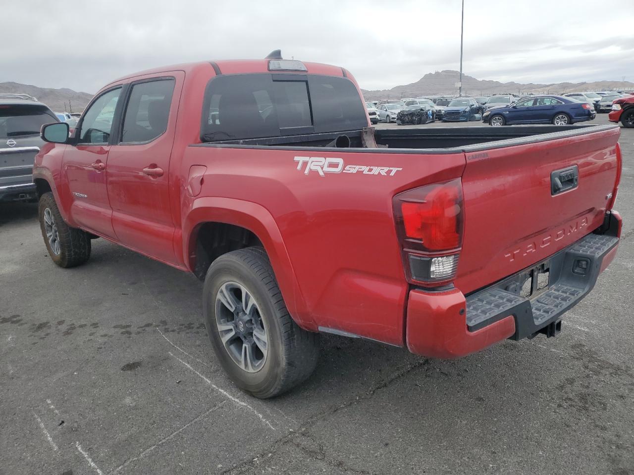 2019 TOYOTA TACOMA DOU - Фото 2