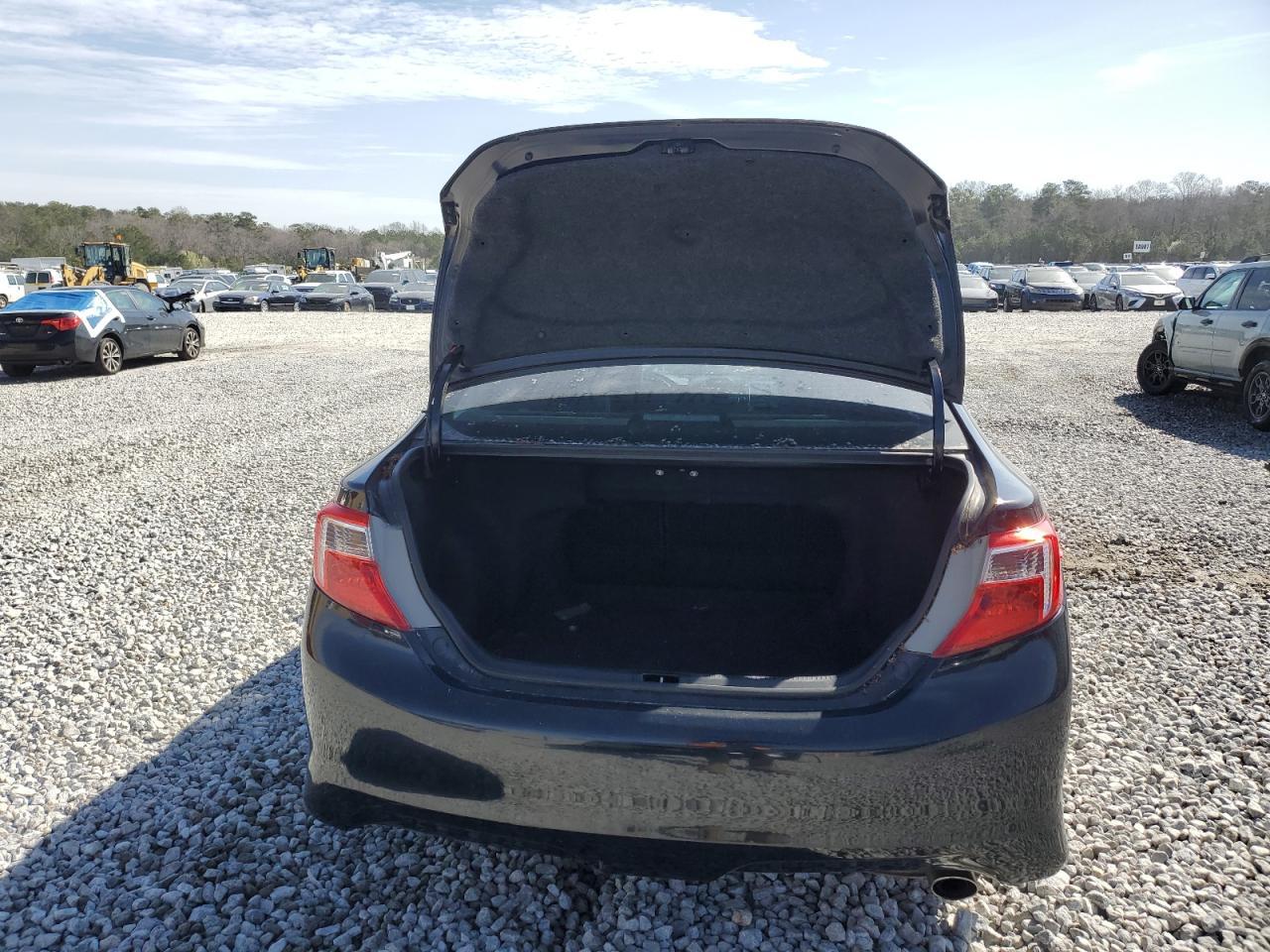 2014 TOYOTA CAMRY L - Фото 6