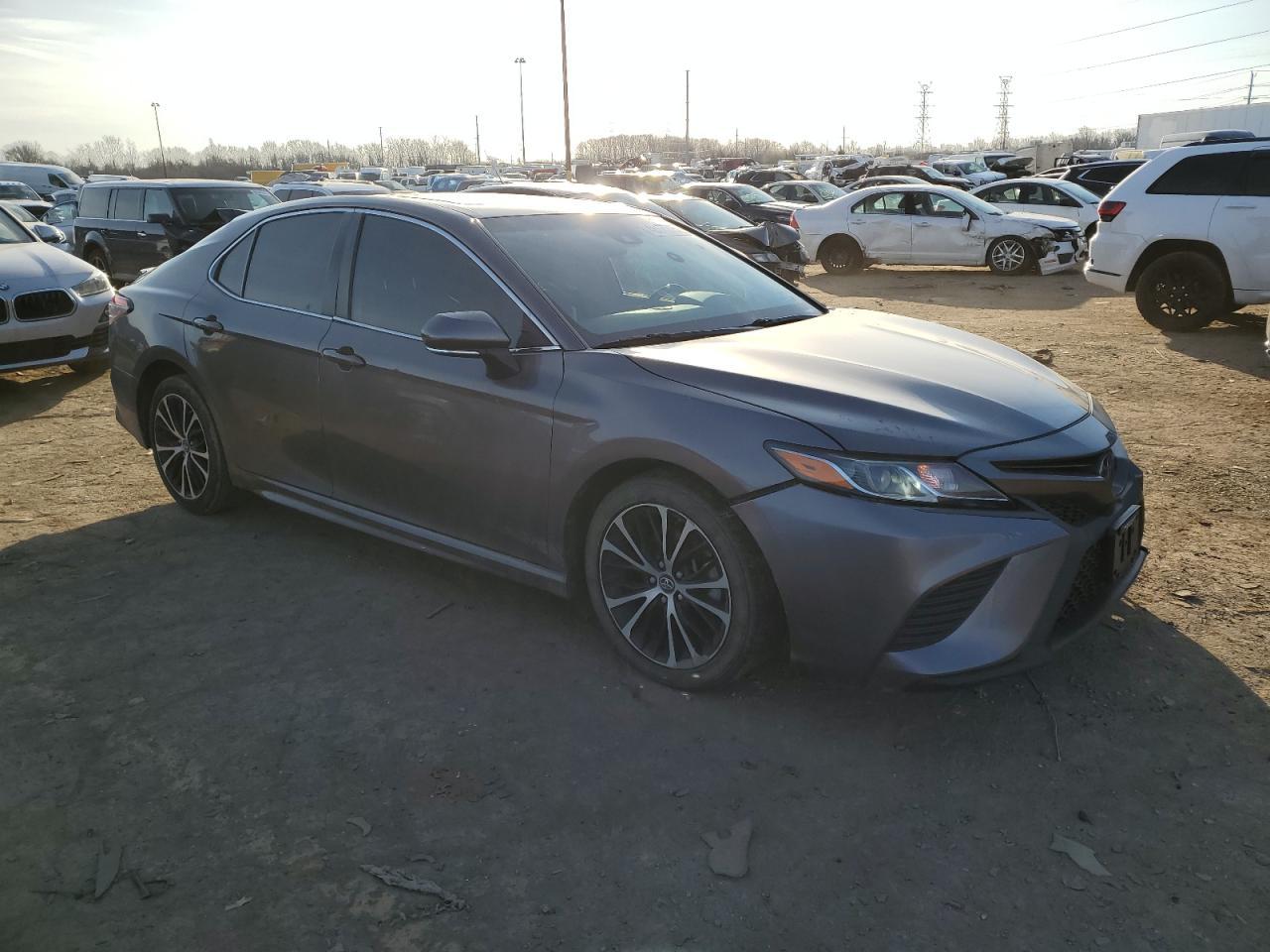 2018 TOYOTA CAMRY L - Фото 4