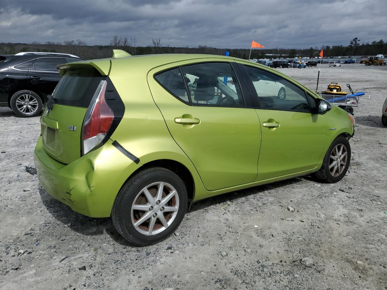 2016 TOYOTA PRIUS C - Фото 3