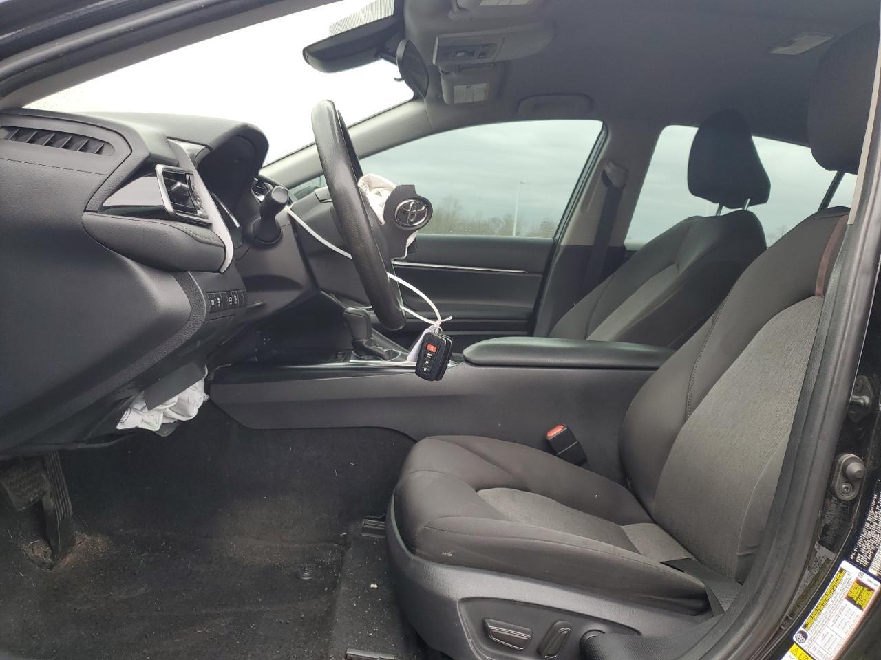 2019 TOYOTA CAMRY LE - Image 7