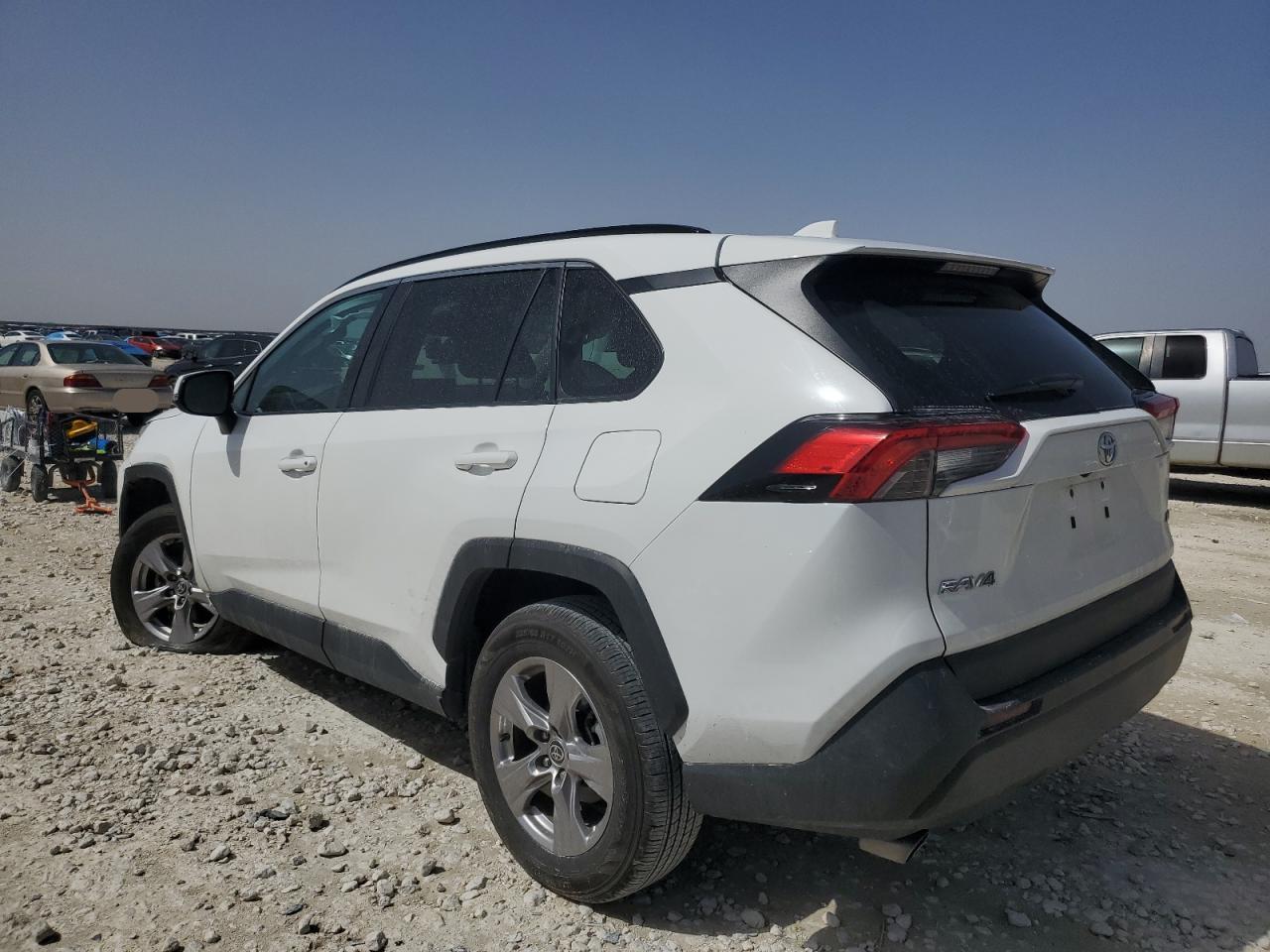 2022 TOYOTA RAV4 XLE - Image 2