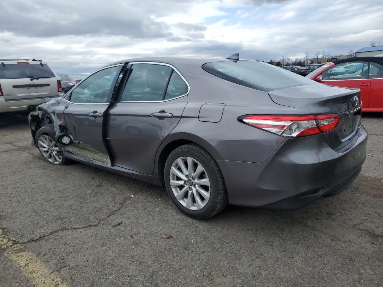 2019 TOYOTA CAMRY L - Фото 2
