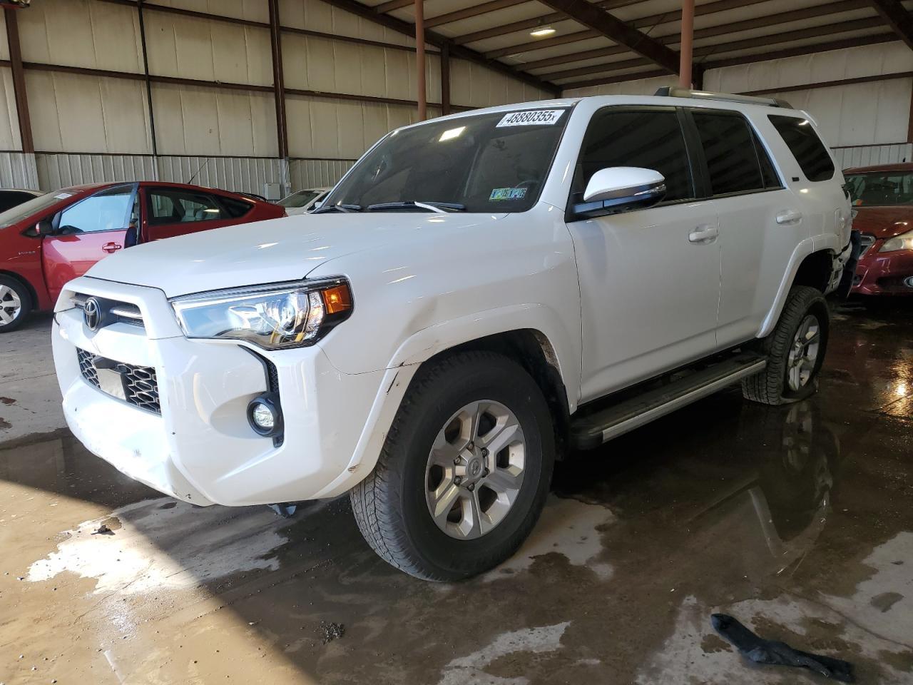 2024 TOYOTA 4RUNNER SR