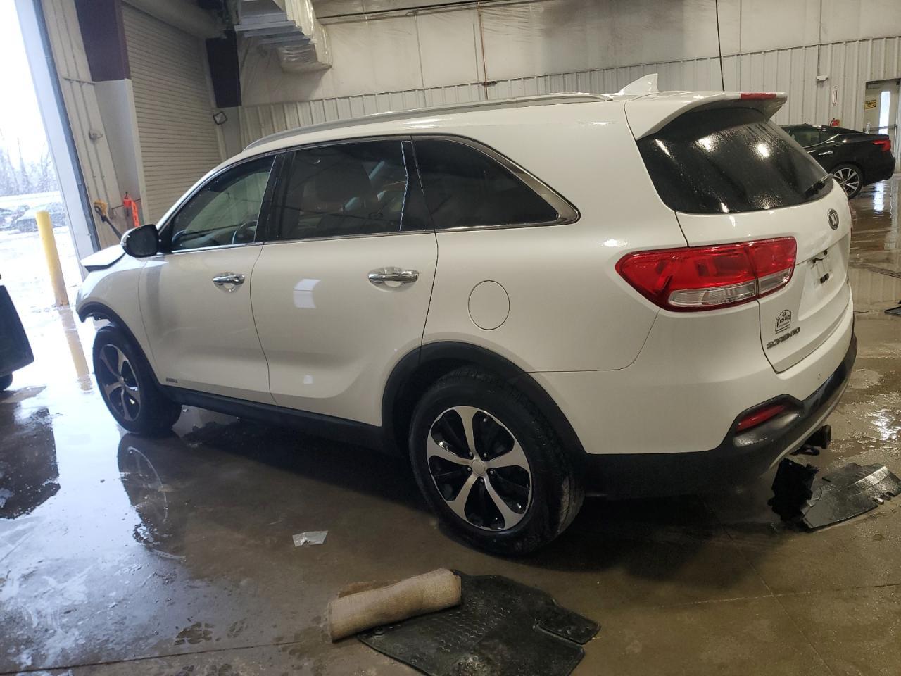 2016 KIA SORENTO EX - Image 2