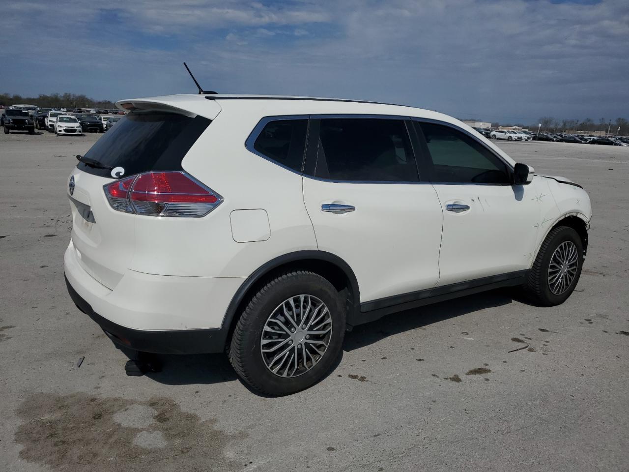 2015 NISSAN ROGUE S - Фото 3
