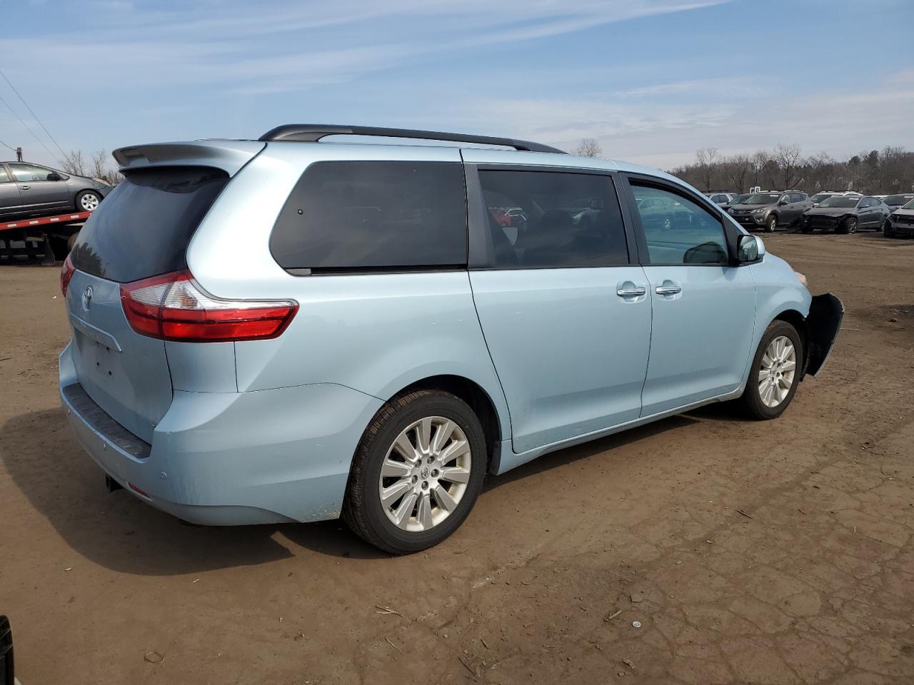 2015 TOYOTA SIENNA XLE - Фото 3