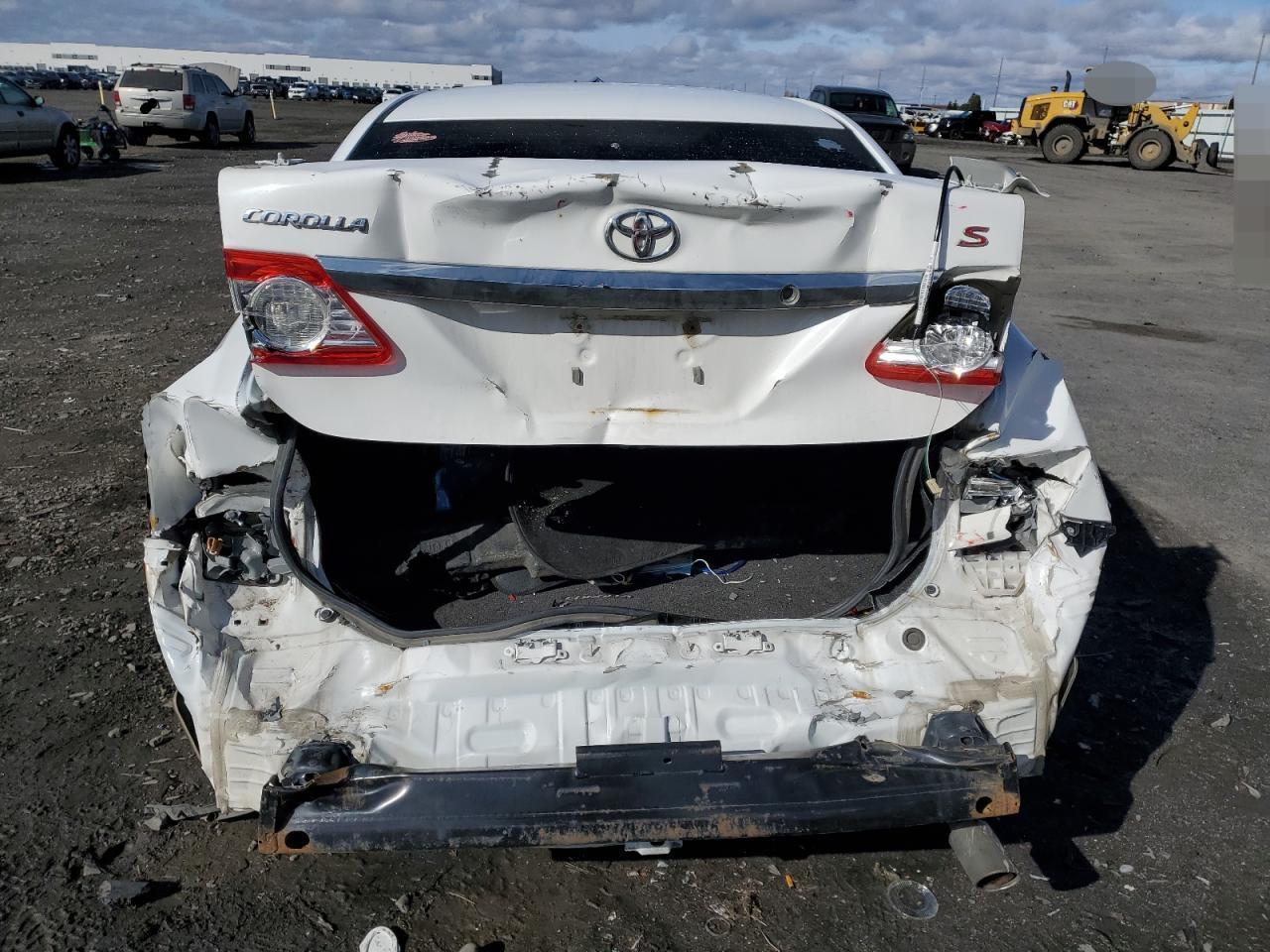 2013 TOYOTA COROLLA BA - Фото 6