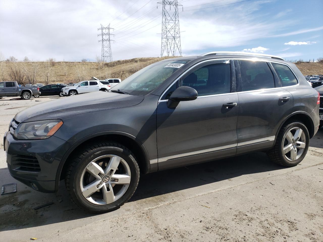 2014 VOLKSWAGEN TOUAREG V6
