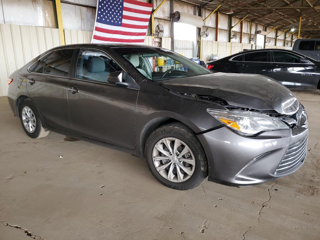 2017 TOYOTA CAMRY LE - Image 4