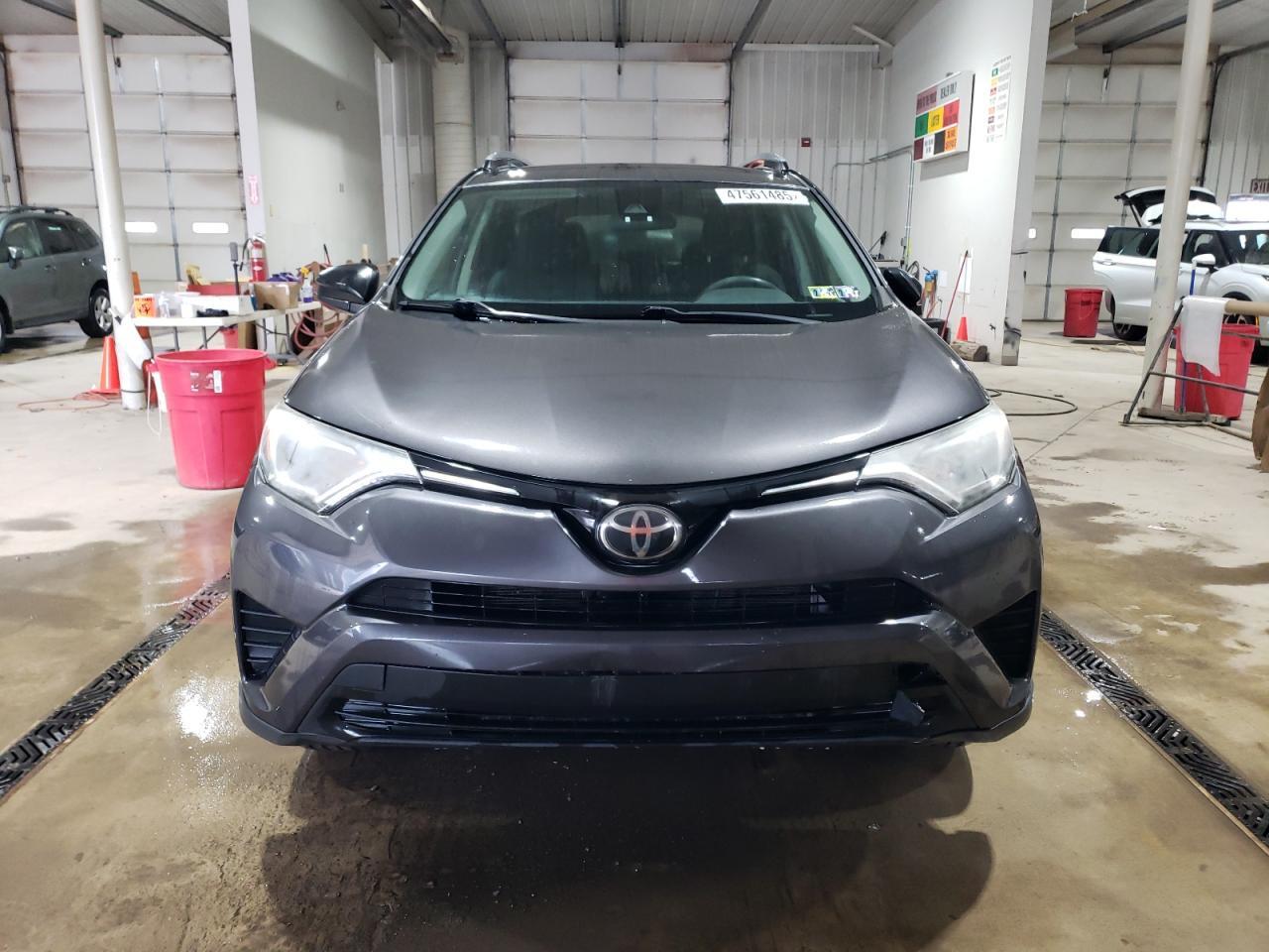 2017 TOYOTA RAV4 LE - Image 5