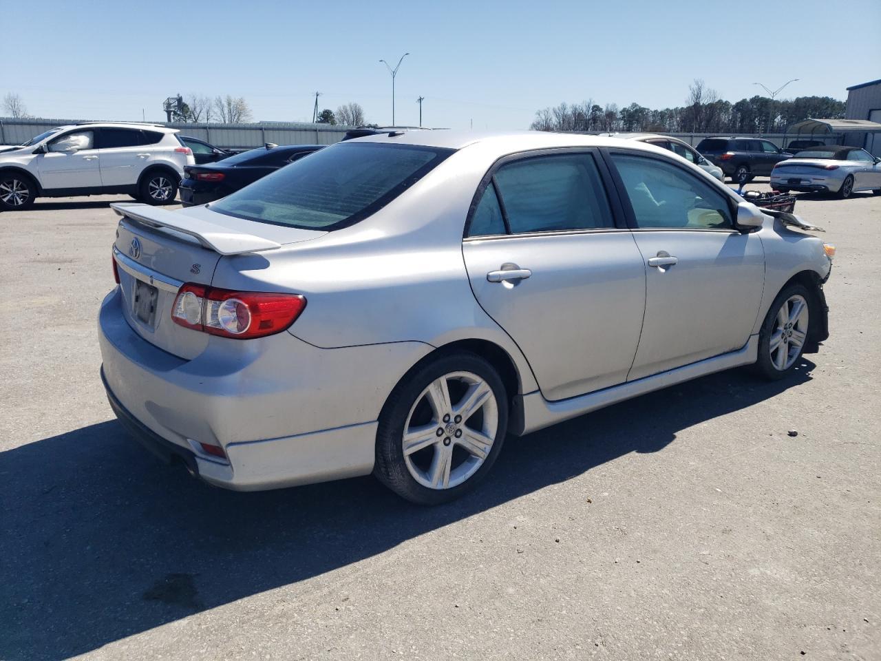 2013 TOYOTA COROLLA BA - Фото 3