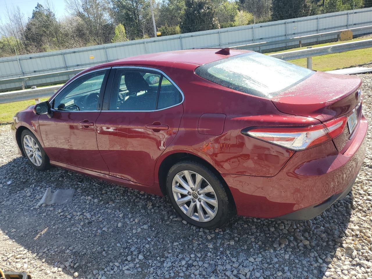 2020 TOYOTA CAMRY LE - Фото 2