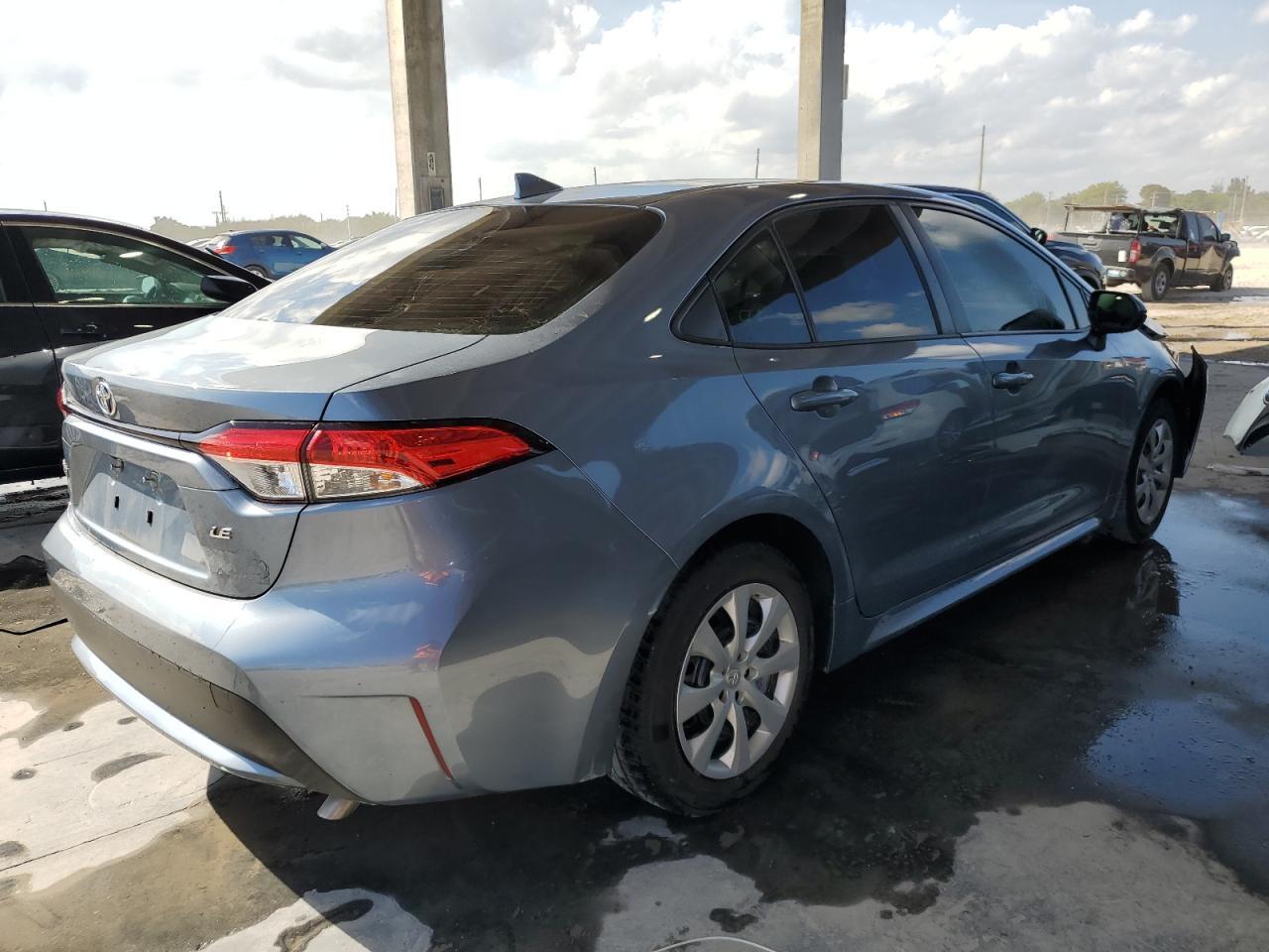 2021 TOYOTA COROLLA LE - Фото 3