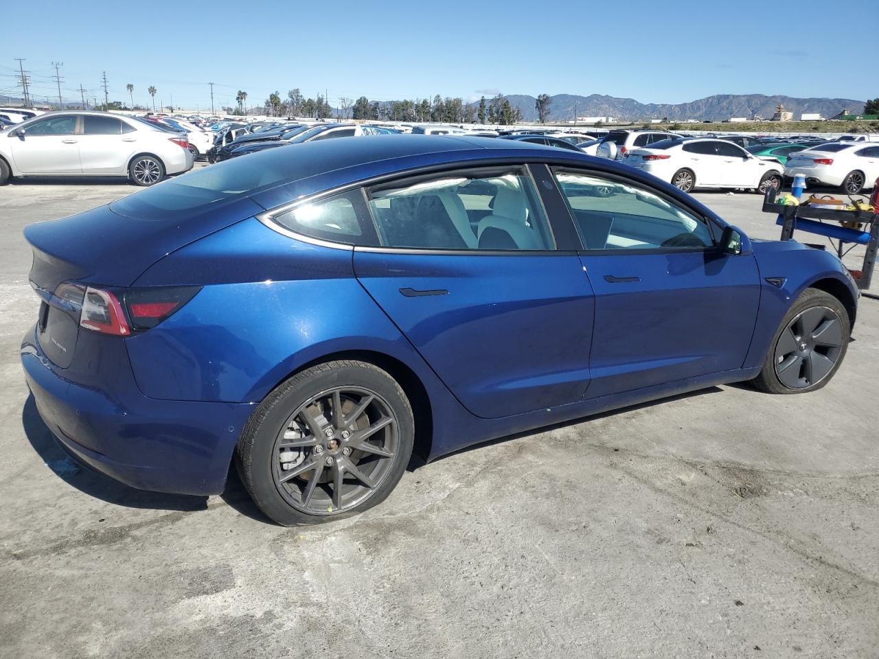 2022 TESLA MODEL 3 - Image 3