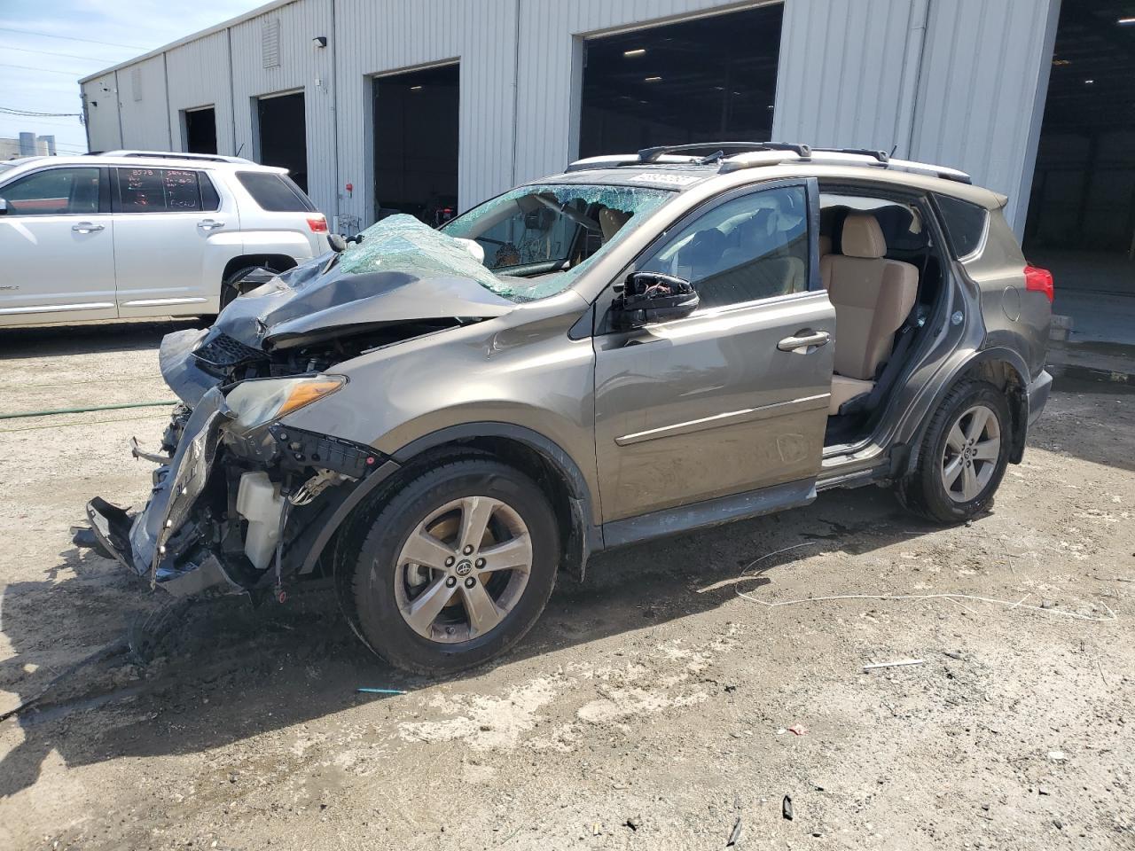 2015 TOYOTA RAV4 XLE