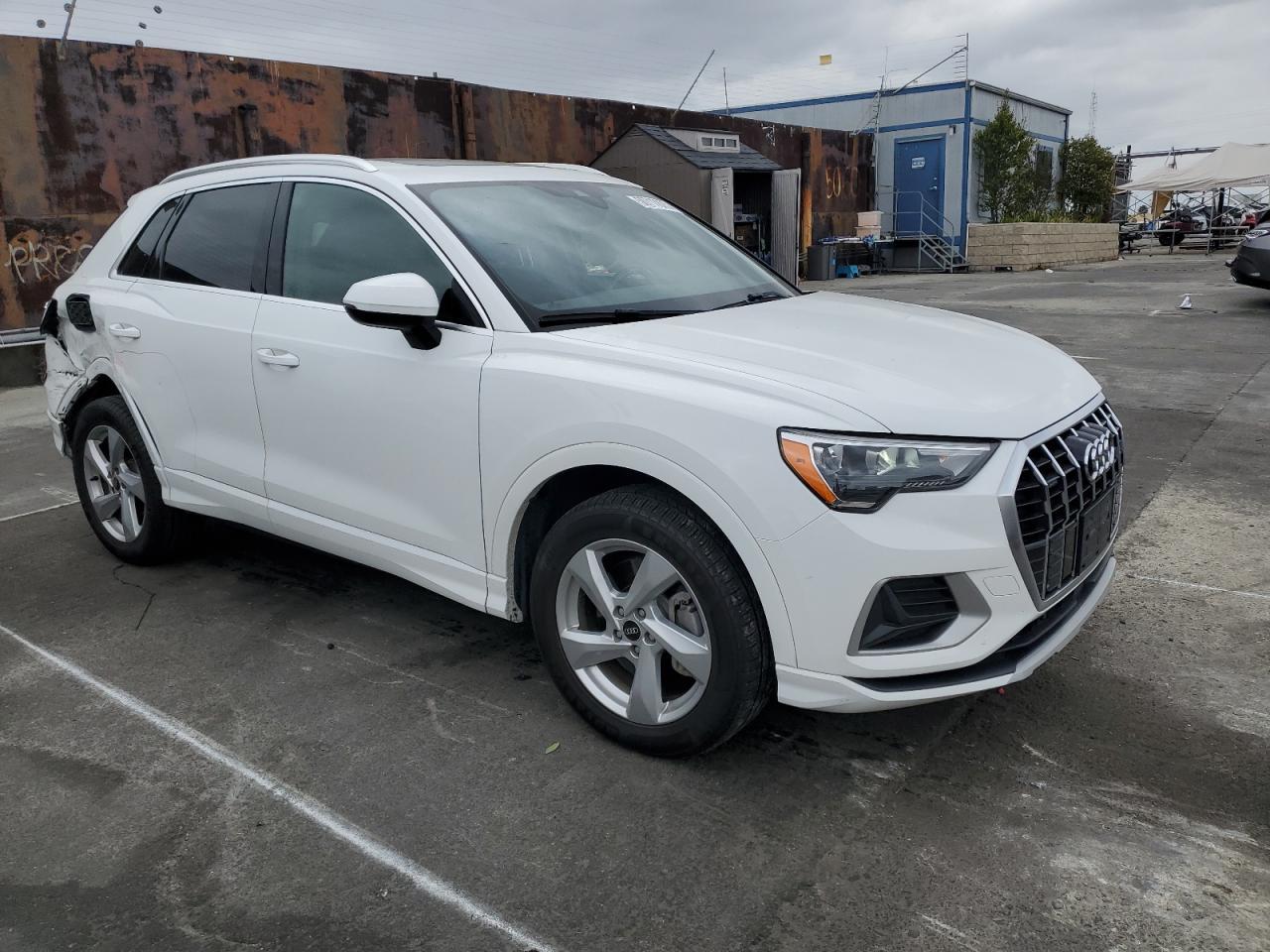 2021 AUDI Q3 PREMIUM - Image 4