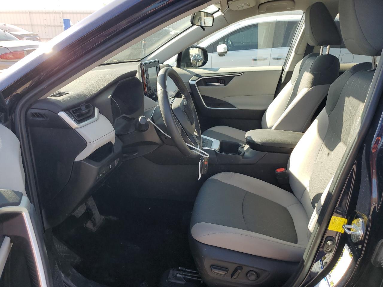 2022 TOYOTA RAV4 XLE - Image 7
