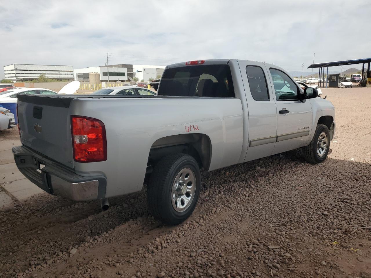 2012 CHEVROLET SILVERADO - Image 3
