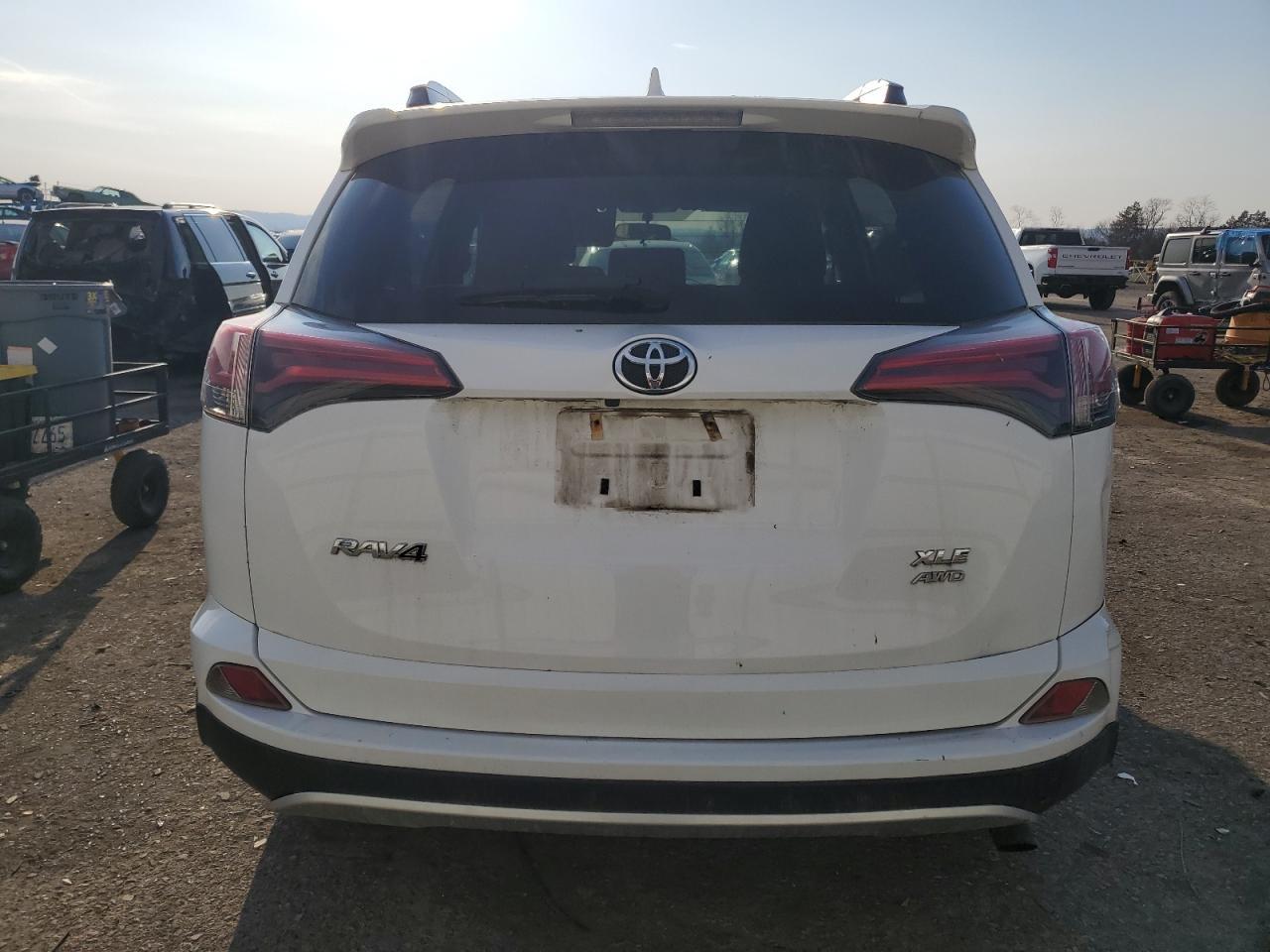 2016 TOYOTA RAV4 XLE - Фото 6