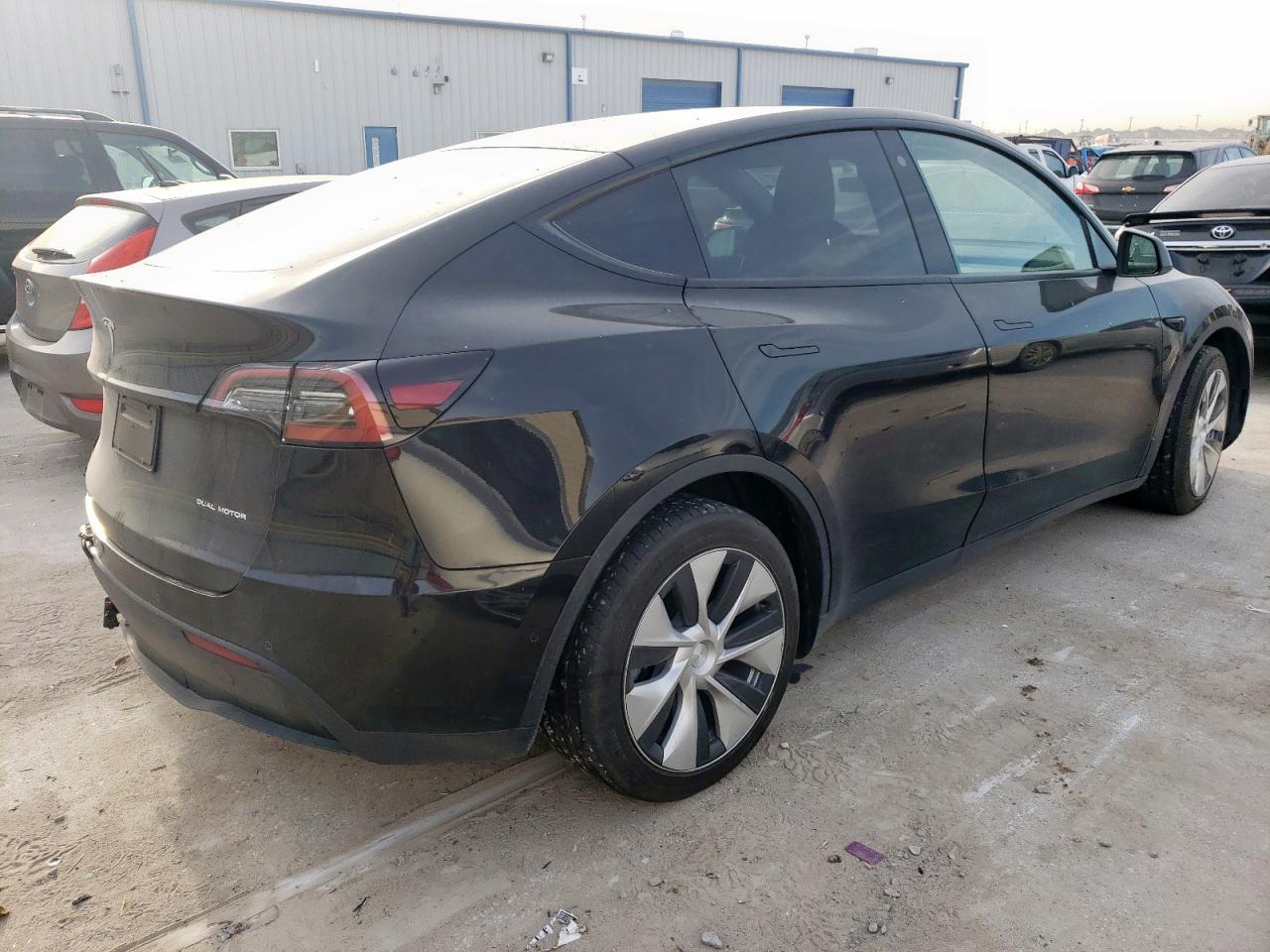 2022 TESLA MODEL Y - Image 3