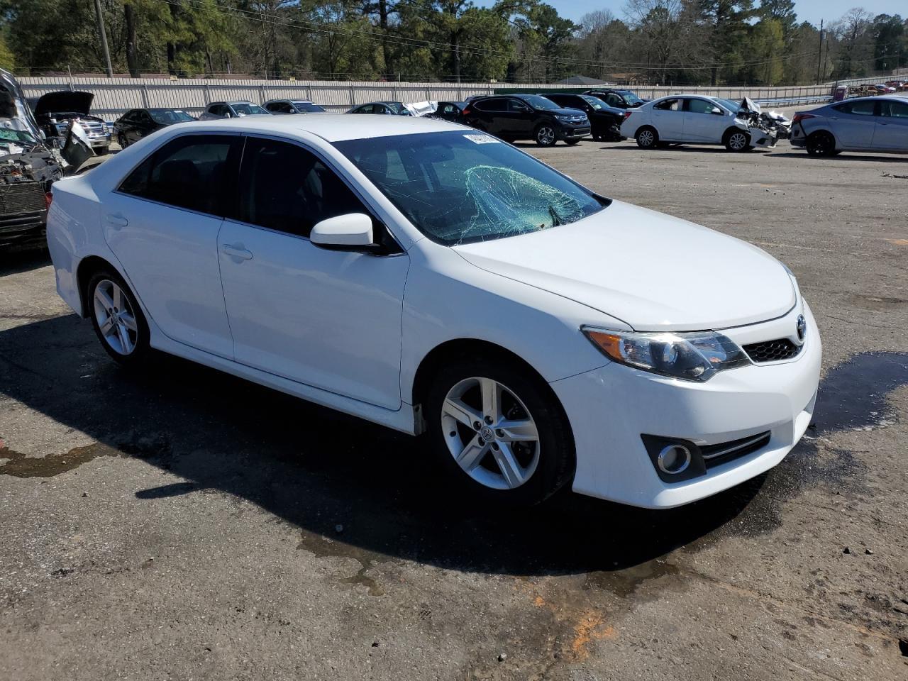 2013 TOYOTA CAMRY L - Фото 4