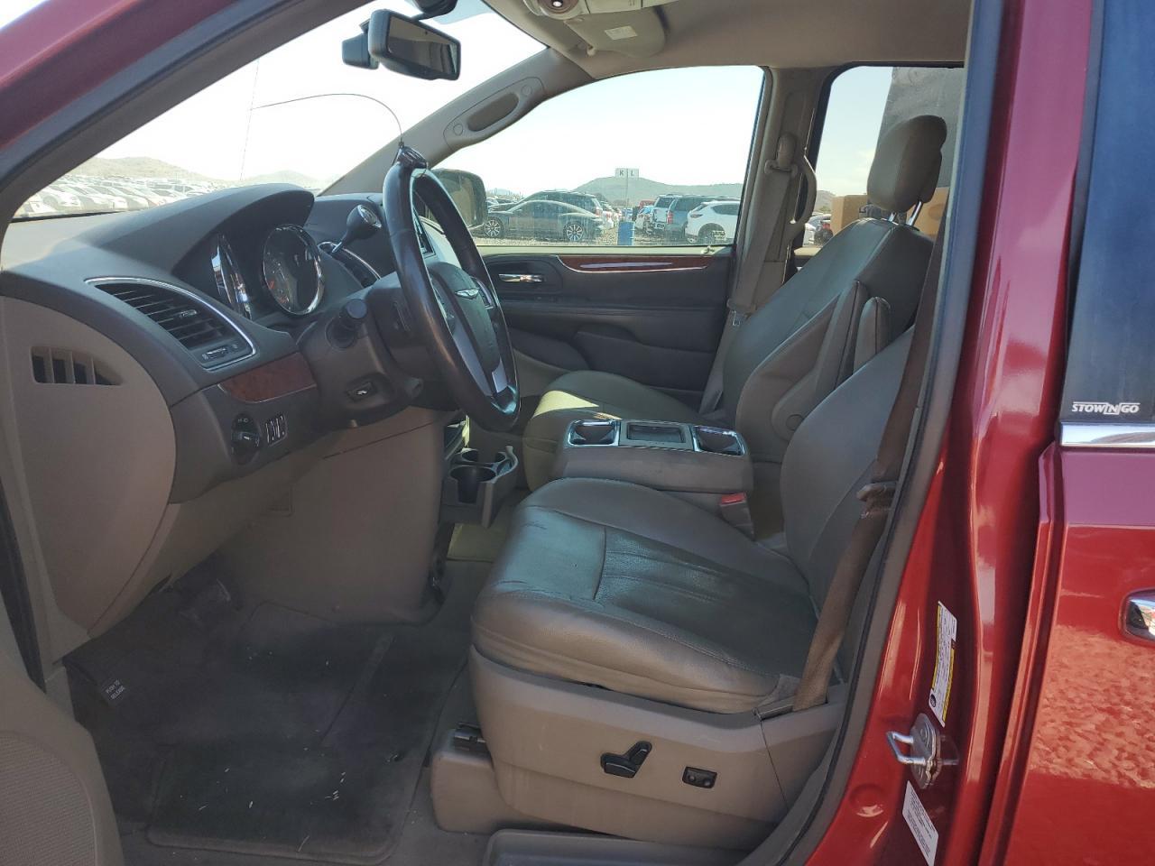 2014 CHRYSLER TOWN & COU - Фото 7