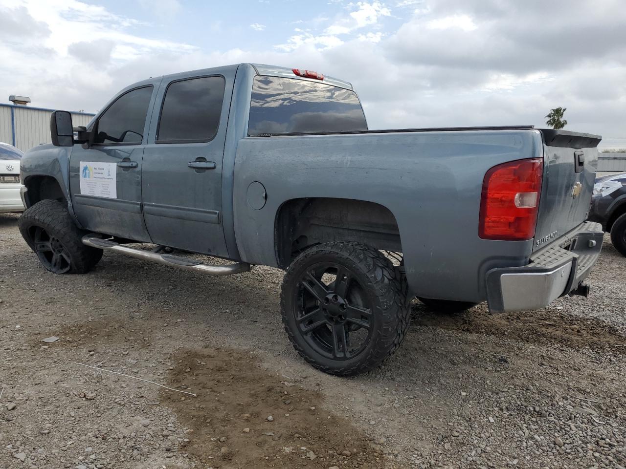 2013 CHEVROLET SILVERADO - Image 2