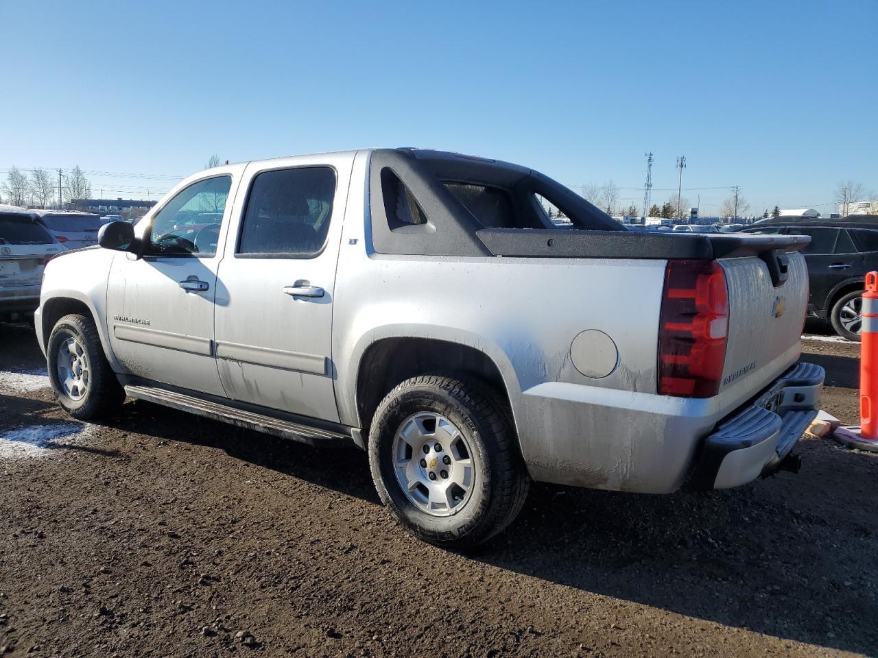 2012 CHEVROLET AVALANCHE - Image 2