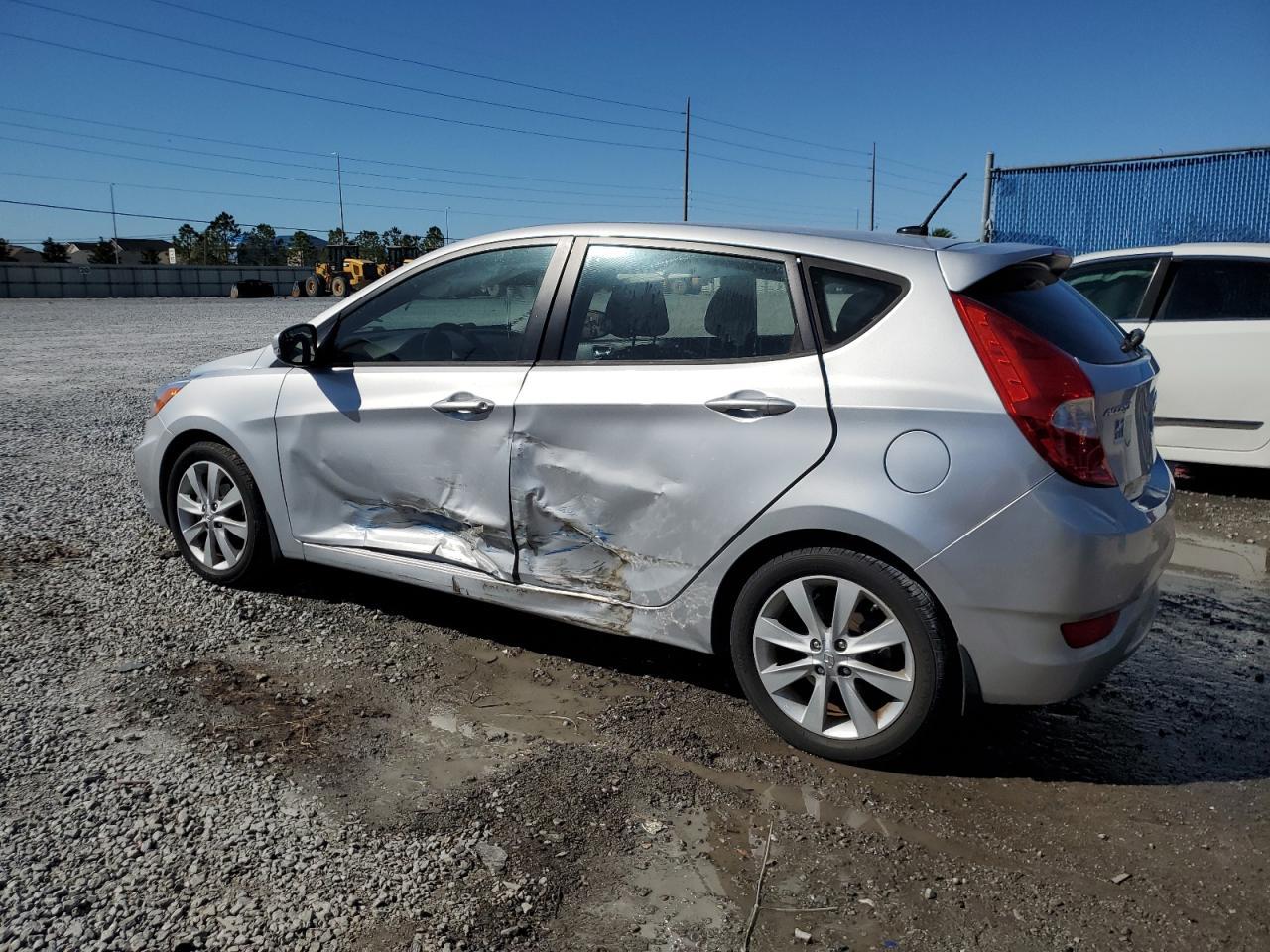 2014 HYUNDAI ACCENT GLS - Image 2