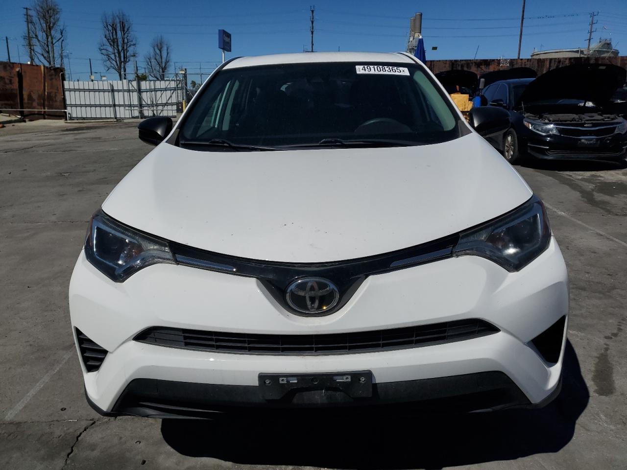 2018 TOYOTA RAV4 LE - Image 5