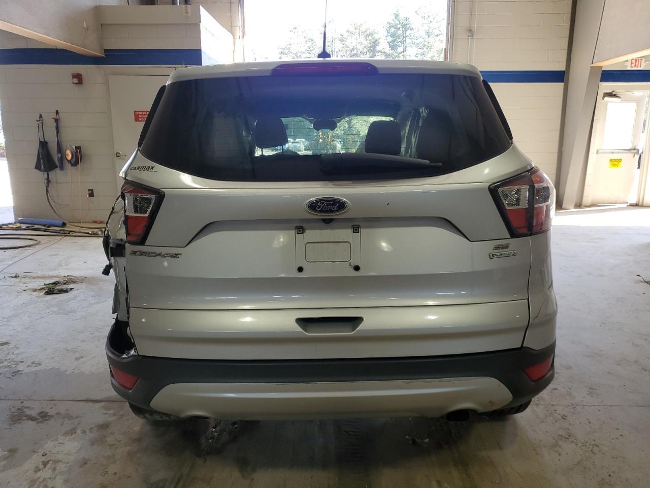 2017 FORD ESCAPE SE - Image 6