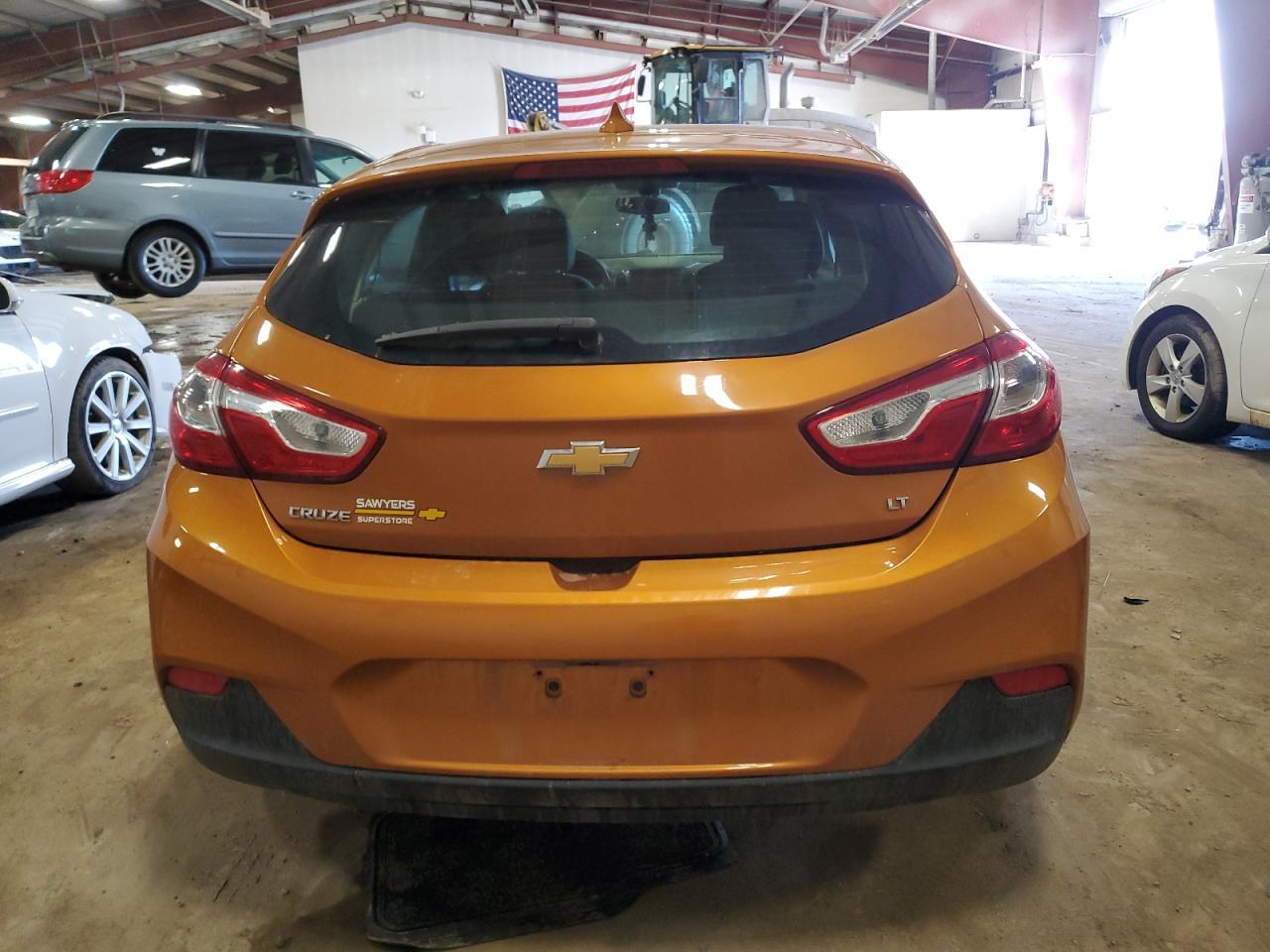 2017 CHEVROLET CRUZE LT - Image 6