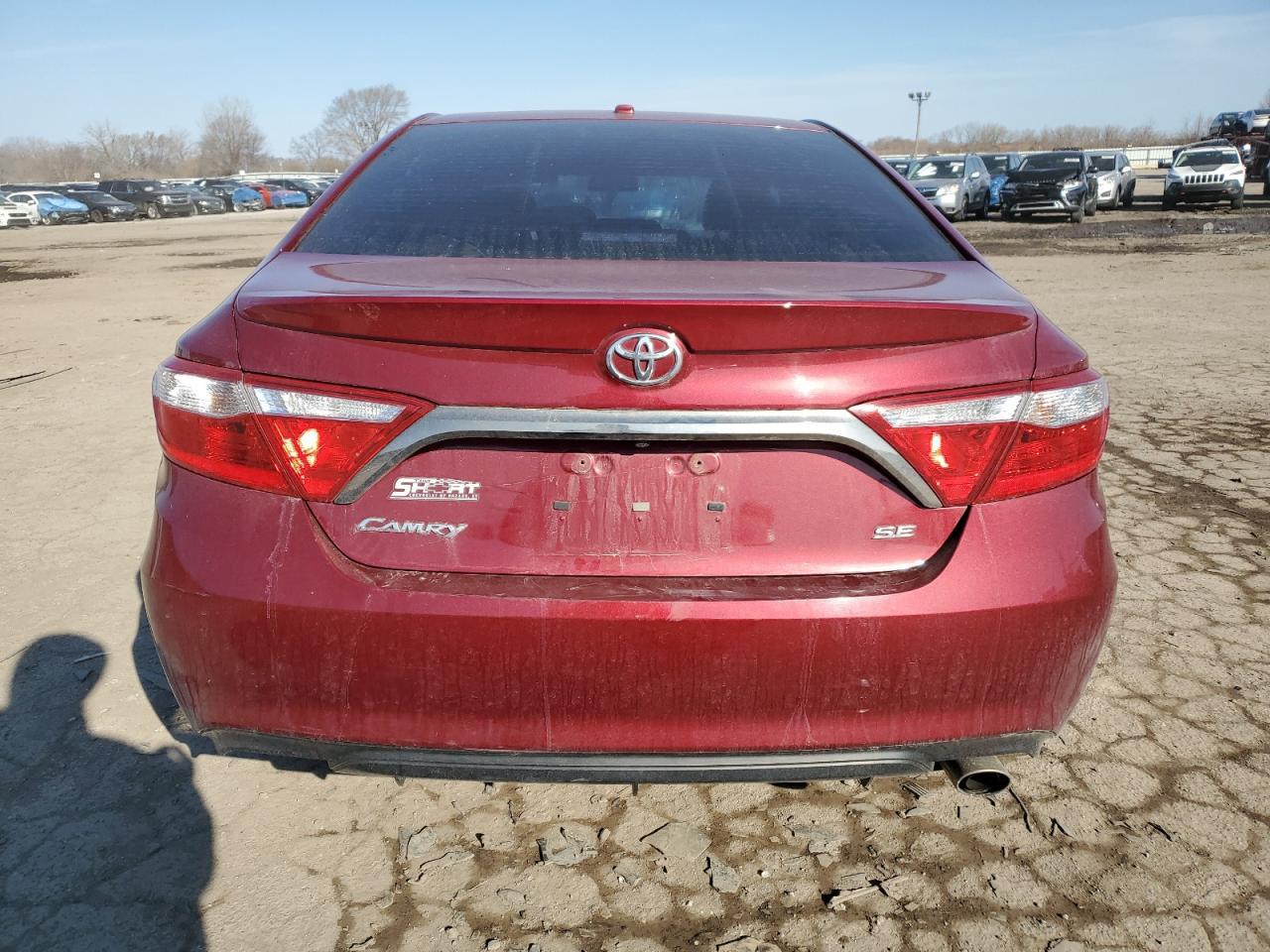 2017 TOYOTA CAMRY LE - Фото 6