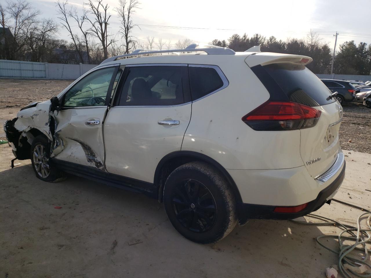 2017 NISSAN ROGUE S - Фото 2