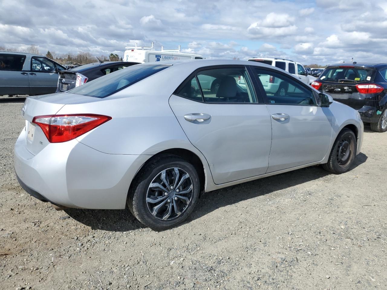 2015 TOYOTA COROLLA L - Image 3