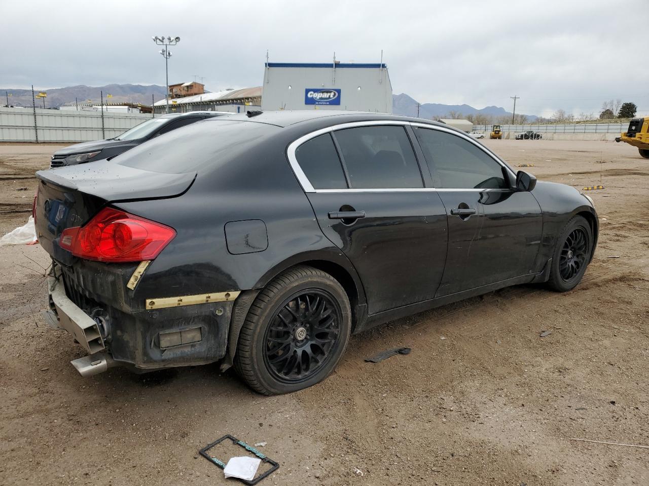 2011 INFINITI G37 - Фото 3