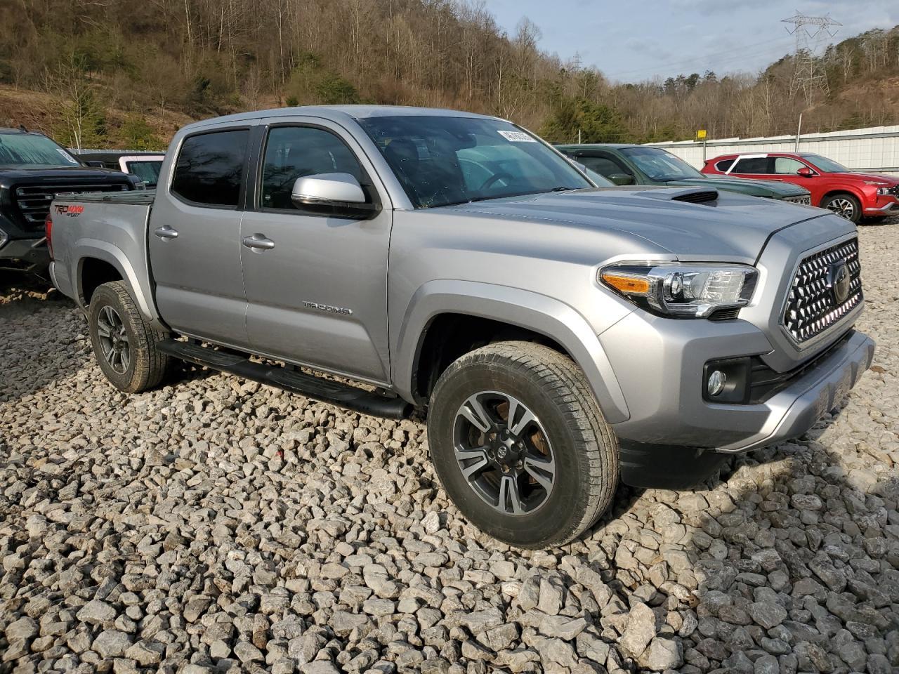 2019 TOYOTA TACOMA DOU - Фото 4