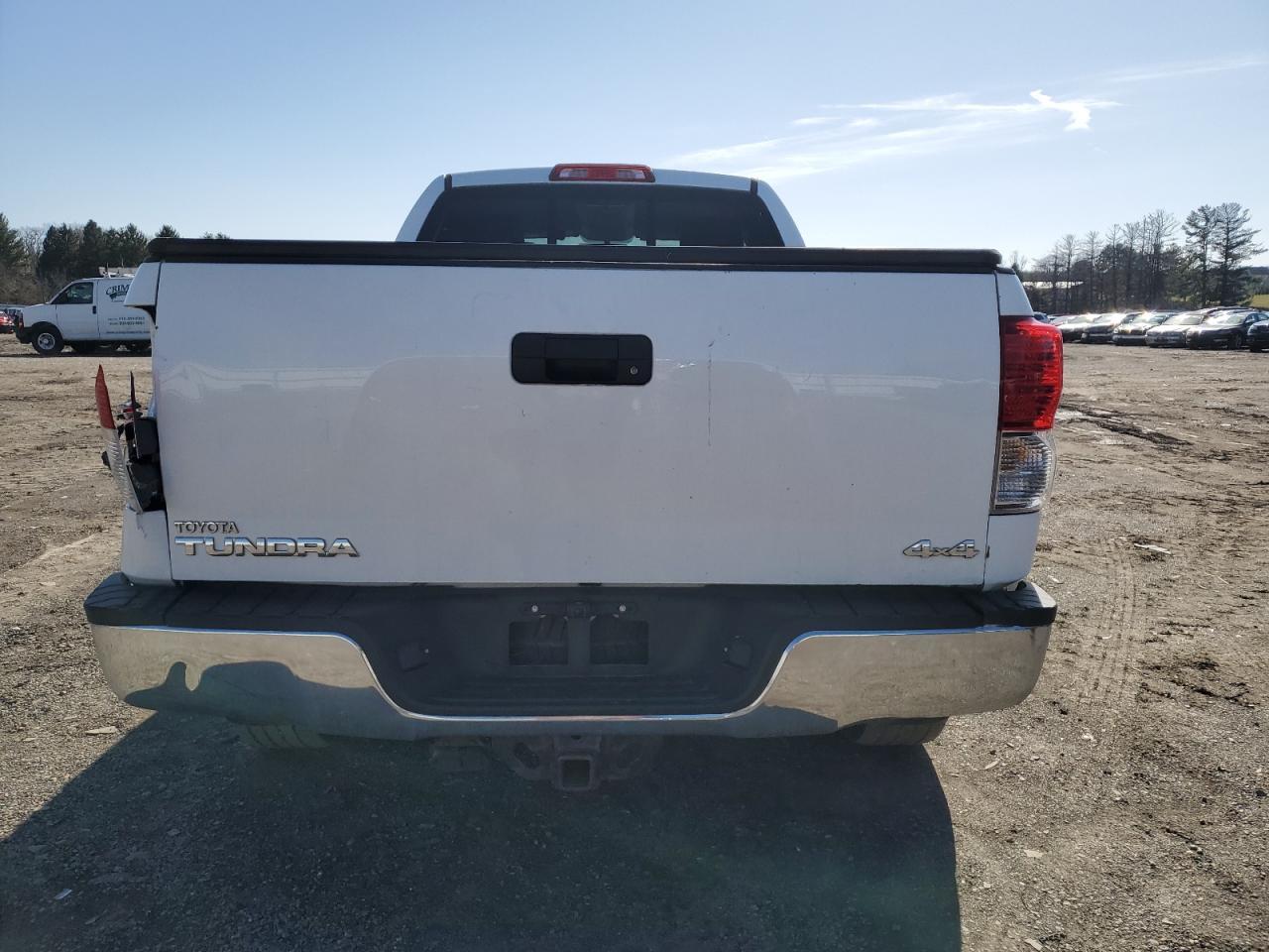 2011 TOYOTA TUNDRA DOU - Фото 6