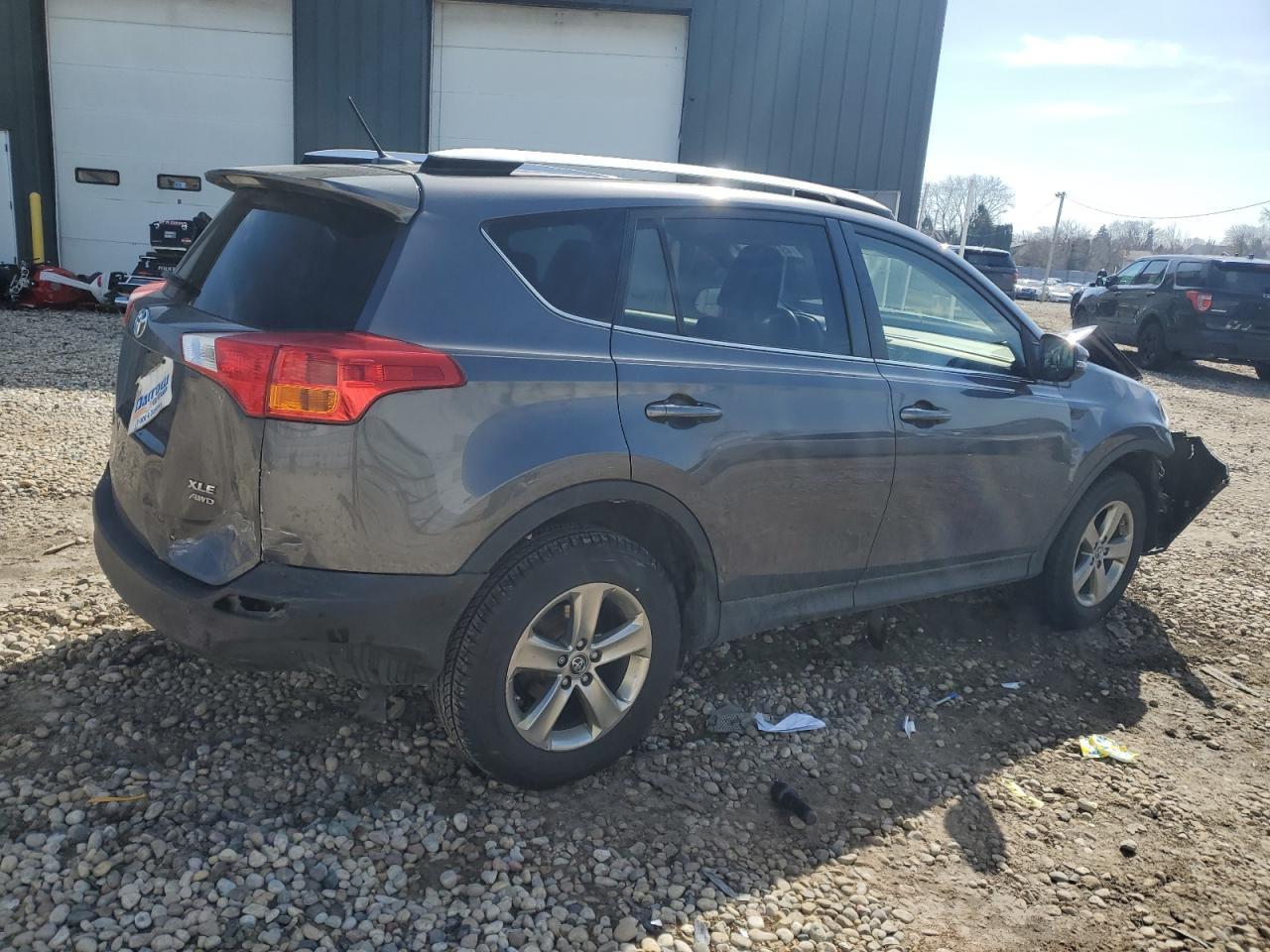 2015 TOYOTA RAV4 XLE - Image 3