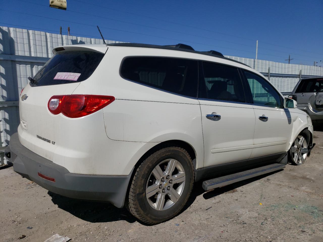 2012 CHEVROLET TRAVERSE L - Image 3