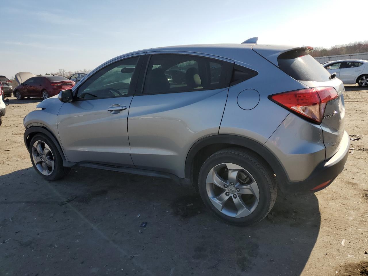 2018 HONDA HR-V LX - Image 2