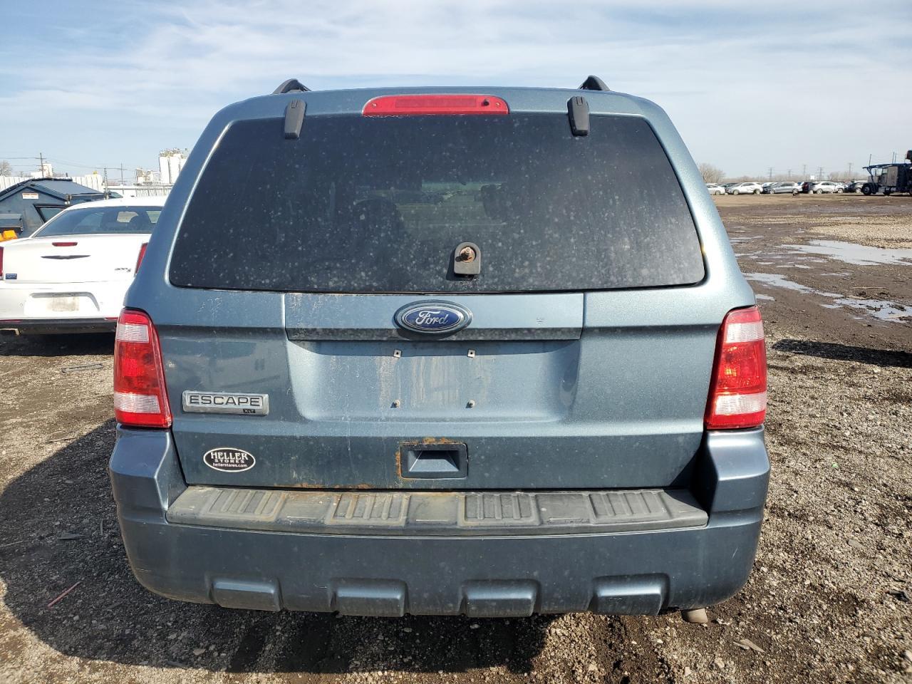 2010 FORD ESCAPE XLT - Image 6