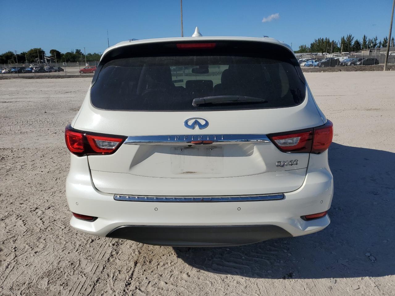 2017 INFINITI QX60 - Image 6