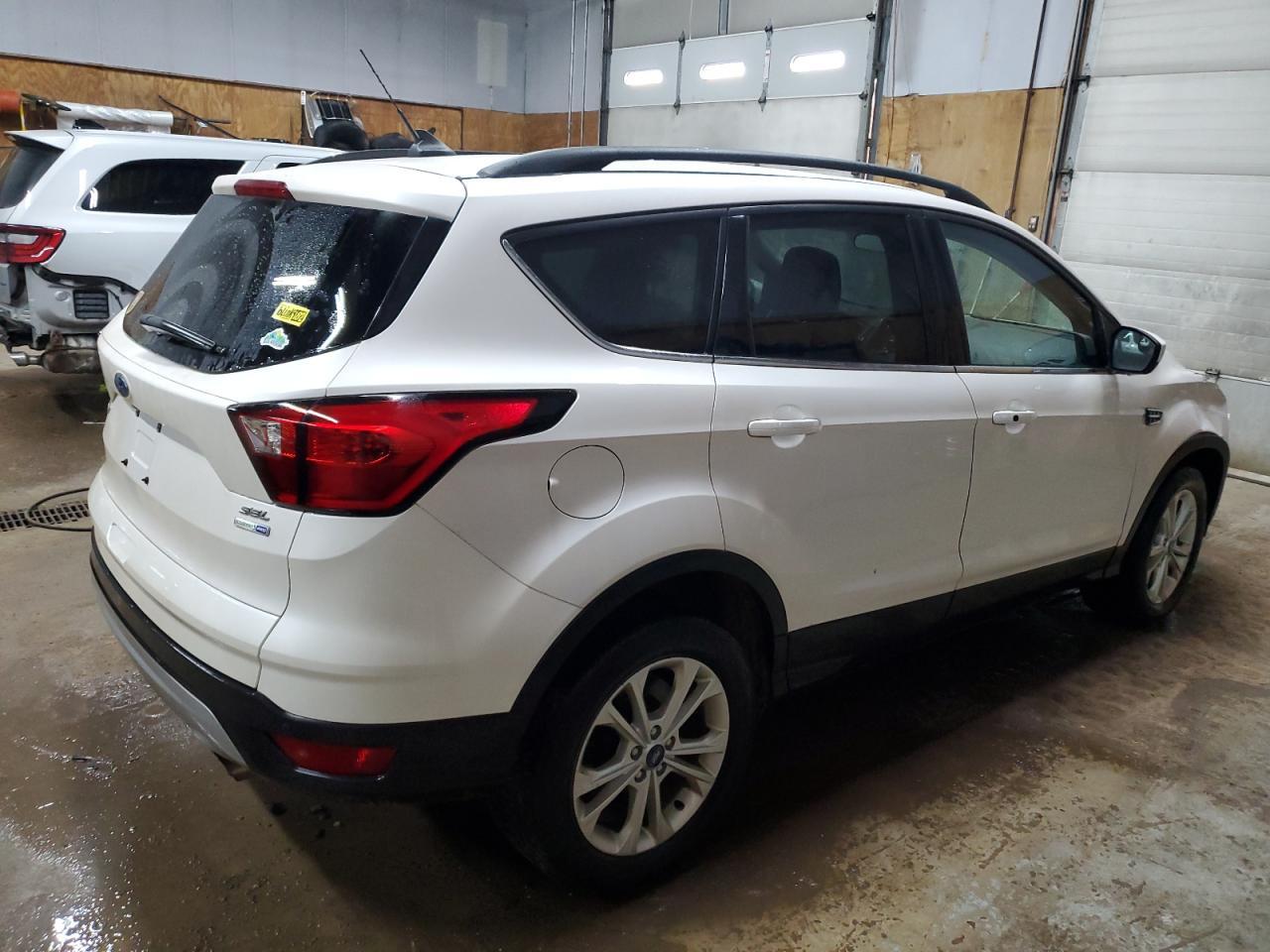 2019 FORD ESCAPE SEL - Image 3
