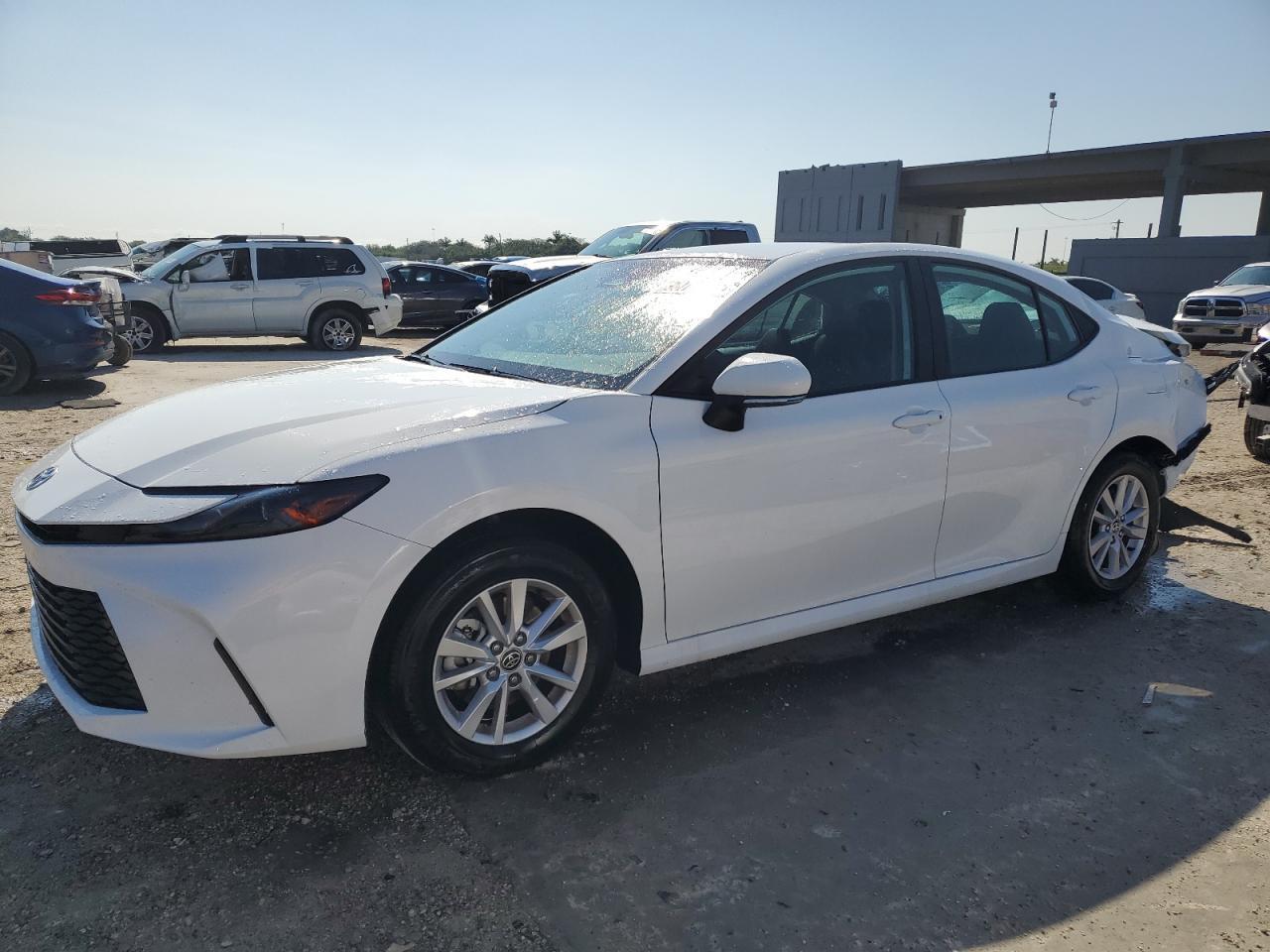 2025 TOYOTA CAMRY XSE