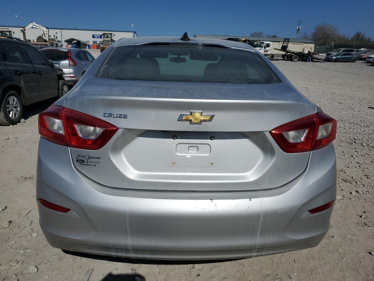2017 CHEVROLET CRUZE LS - Image 6