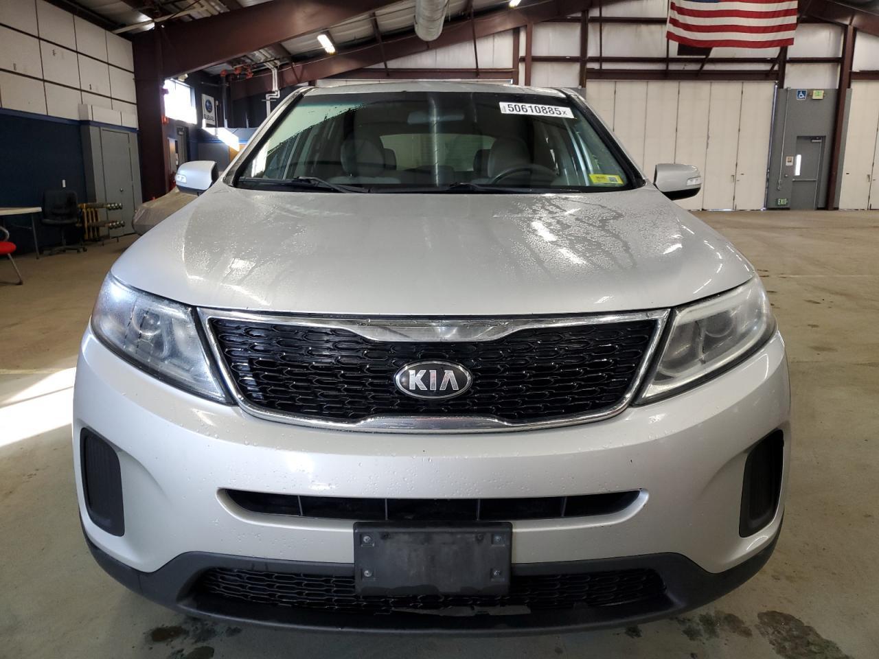 2015 KIA SORENTO LX - Image 5