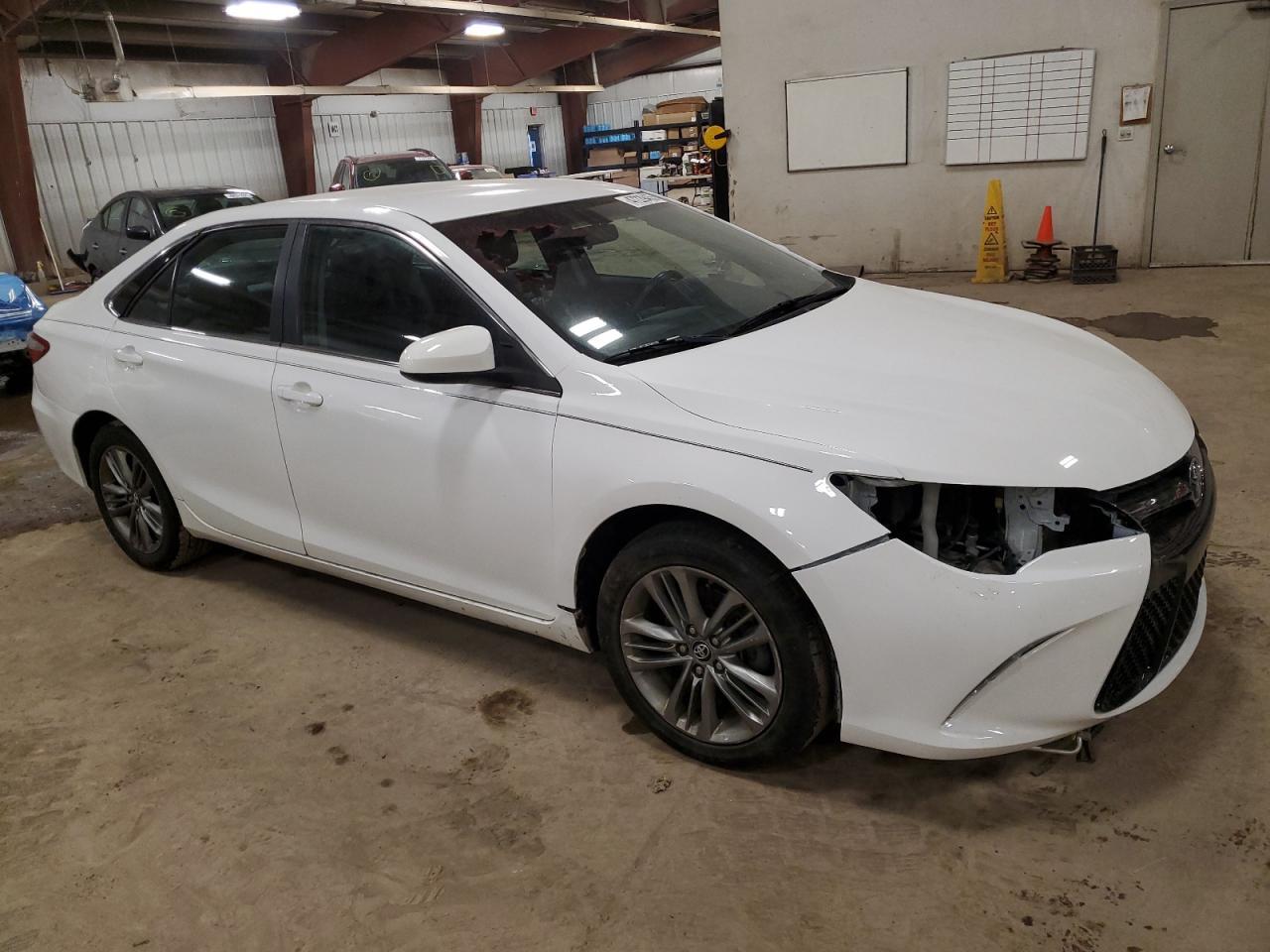 2017 TOYOTA CAMRY LE - Фото 4