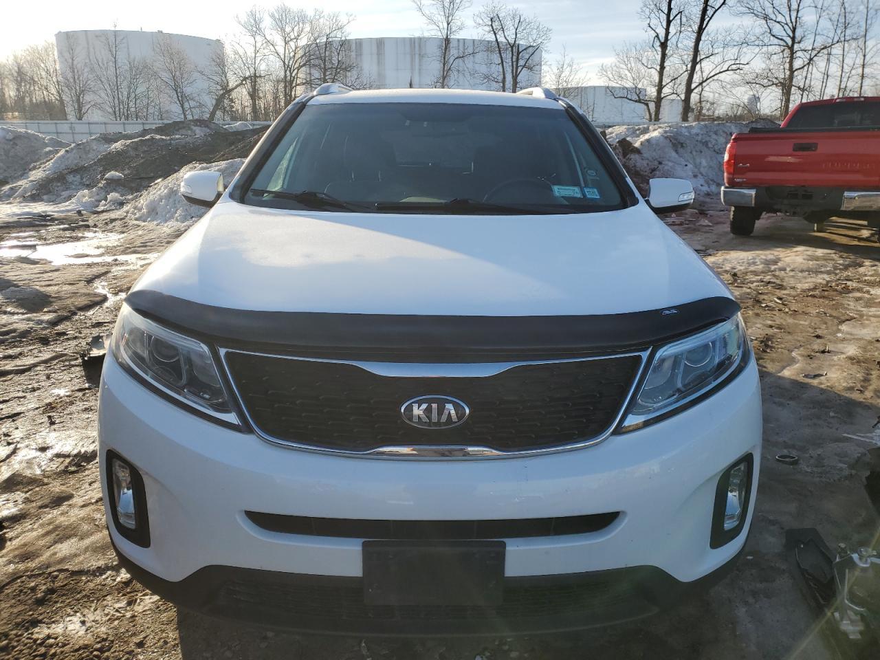 2014 KIA SORENTO LX - Image 5